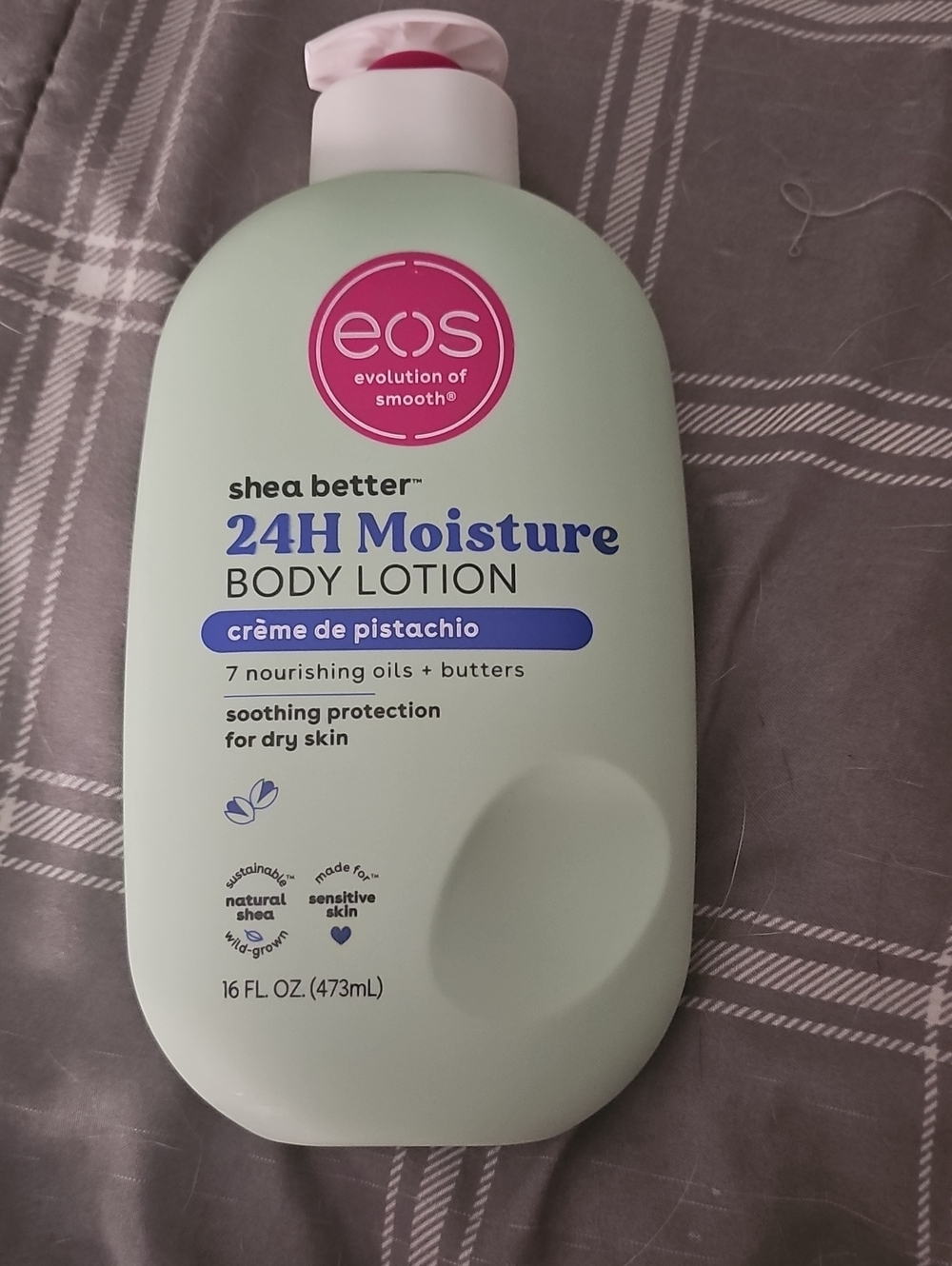 eos 24H Moisture Body Lotion - Mint Green with Pink Logo